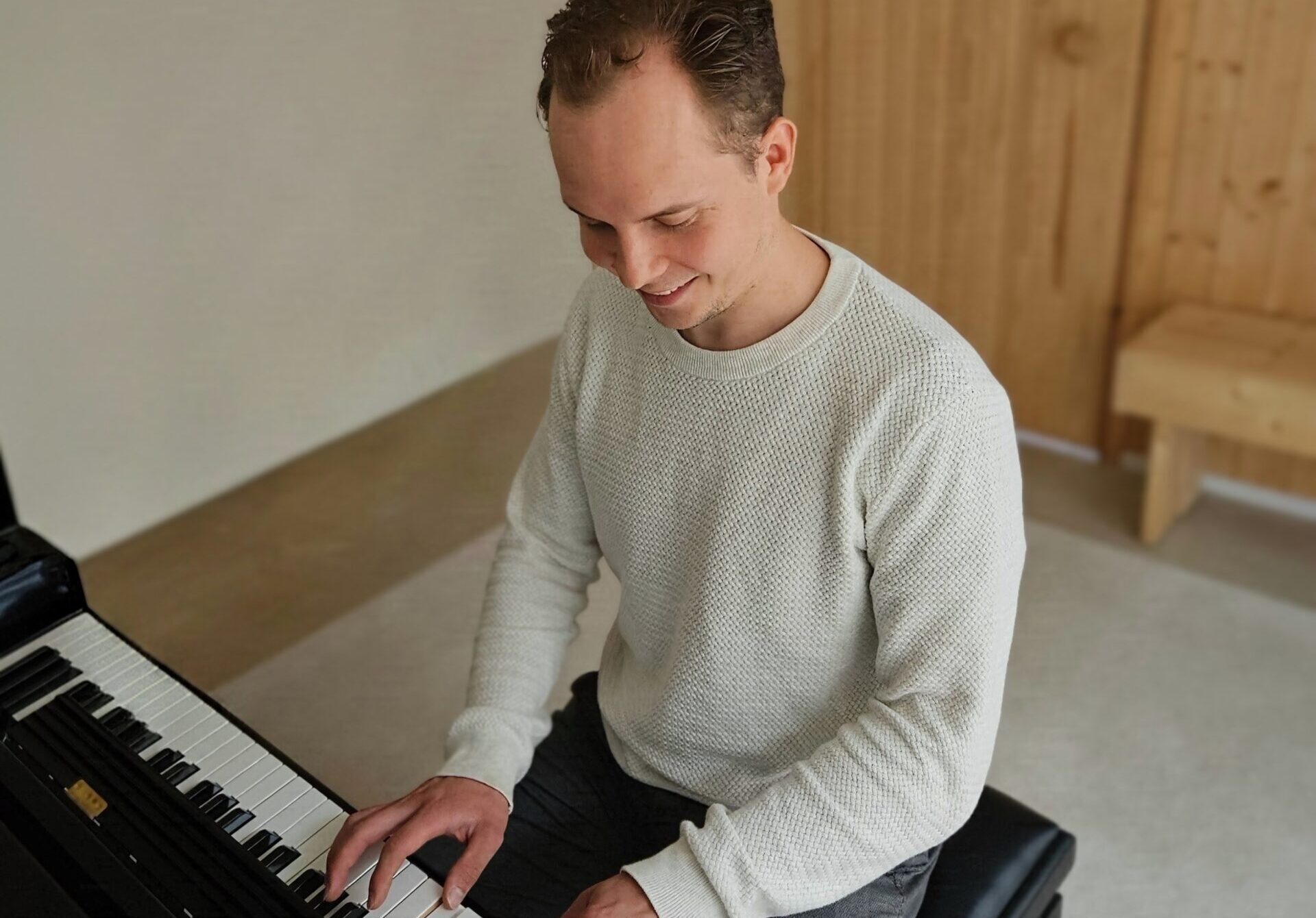 pianotunnit jyväskylä, pianotunnit, soittotunnit, pianonsoitto, pianonsoitonopetus, pianonsoitonopettaja, soittoharrastus aikuiselle